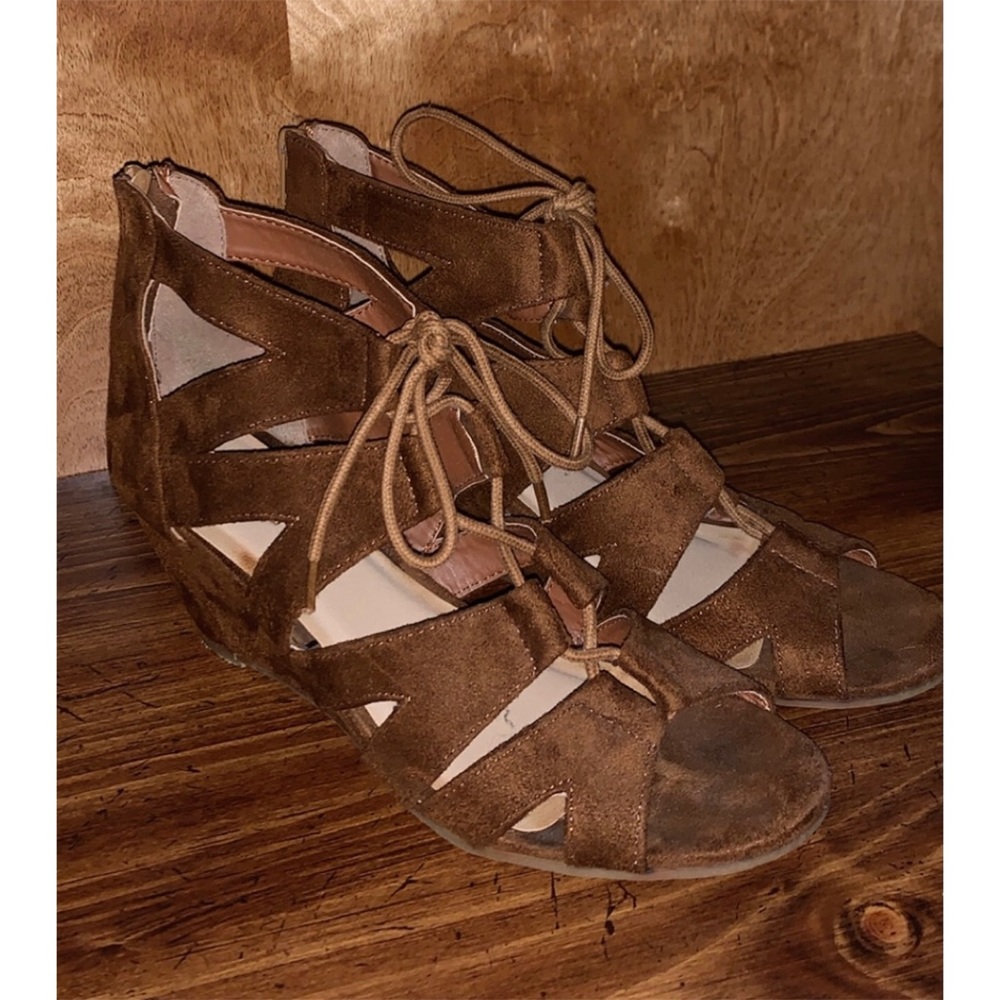 Maurices Wedges